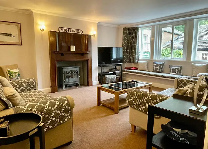 Luxury Hebden Bridge Apartment With River Views