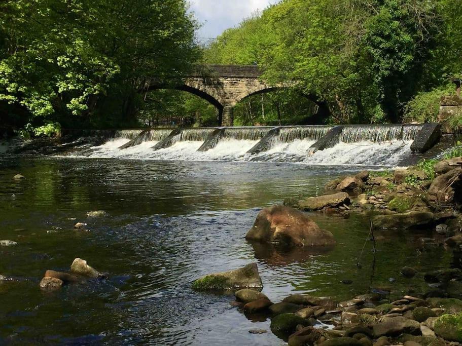 Luxury With River Views * Hebden Bridge