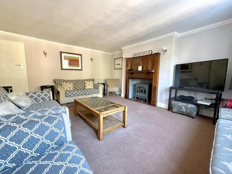 Luxury With River Views * Hebden Bridge