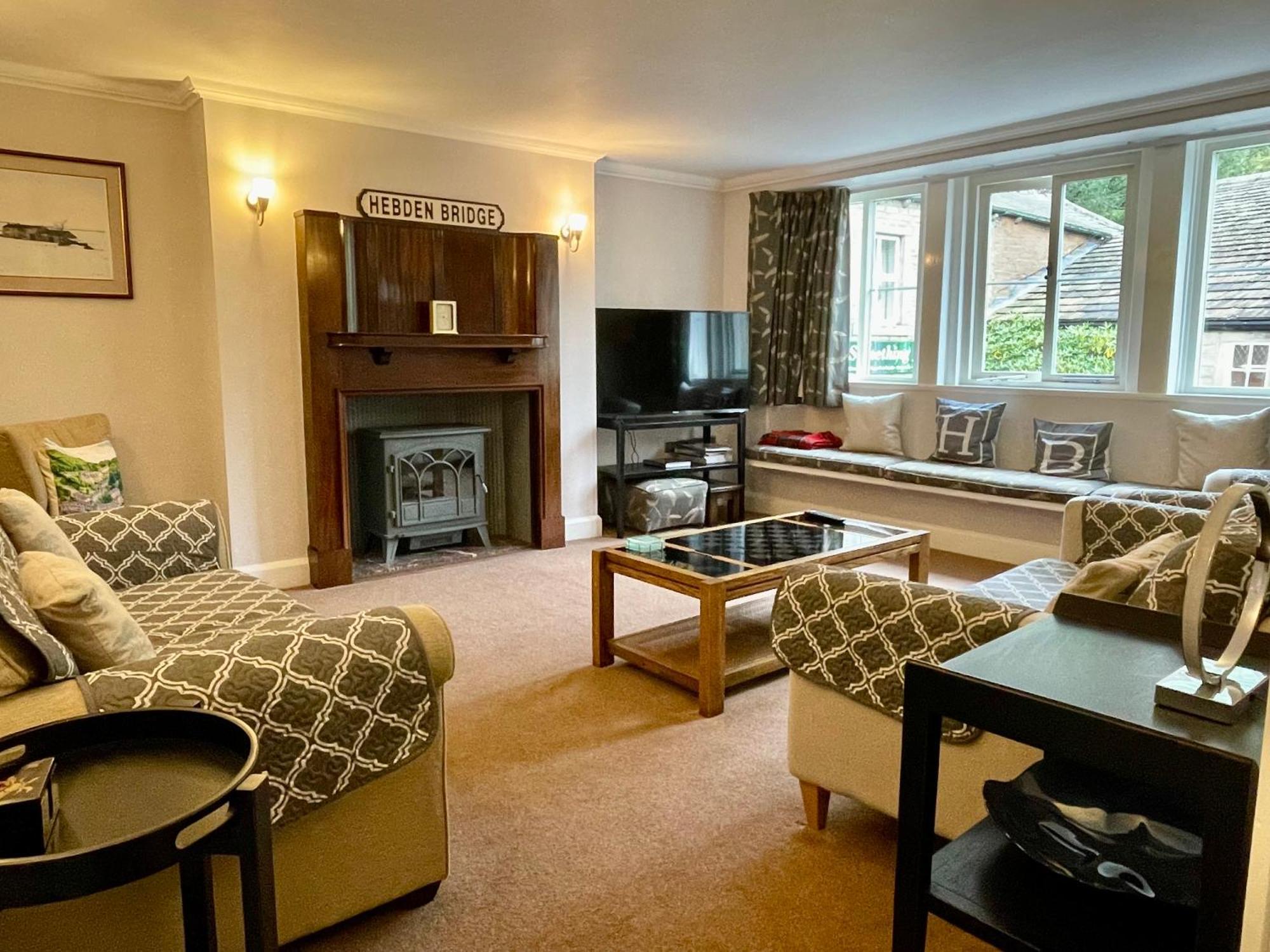 Luxury With River Views Hebden Bridge